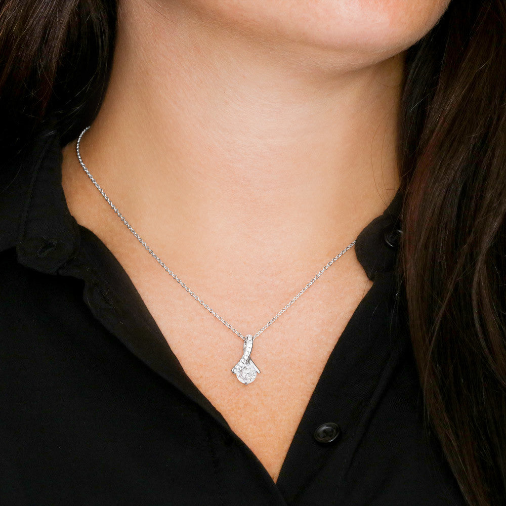 Soulmate - One True Love - Alluring Necklace