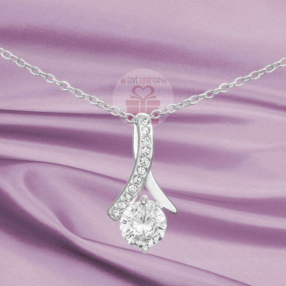 Love & Positivity - Boyfriend's Mom - Alluring Necklace