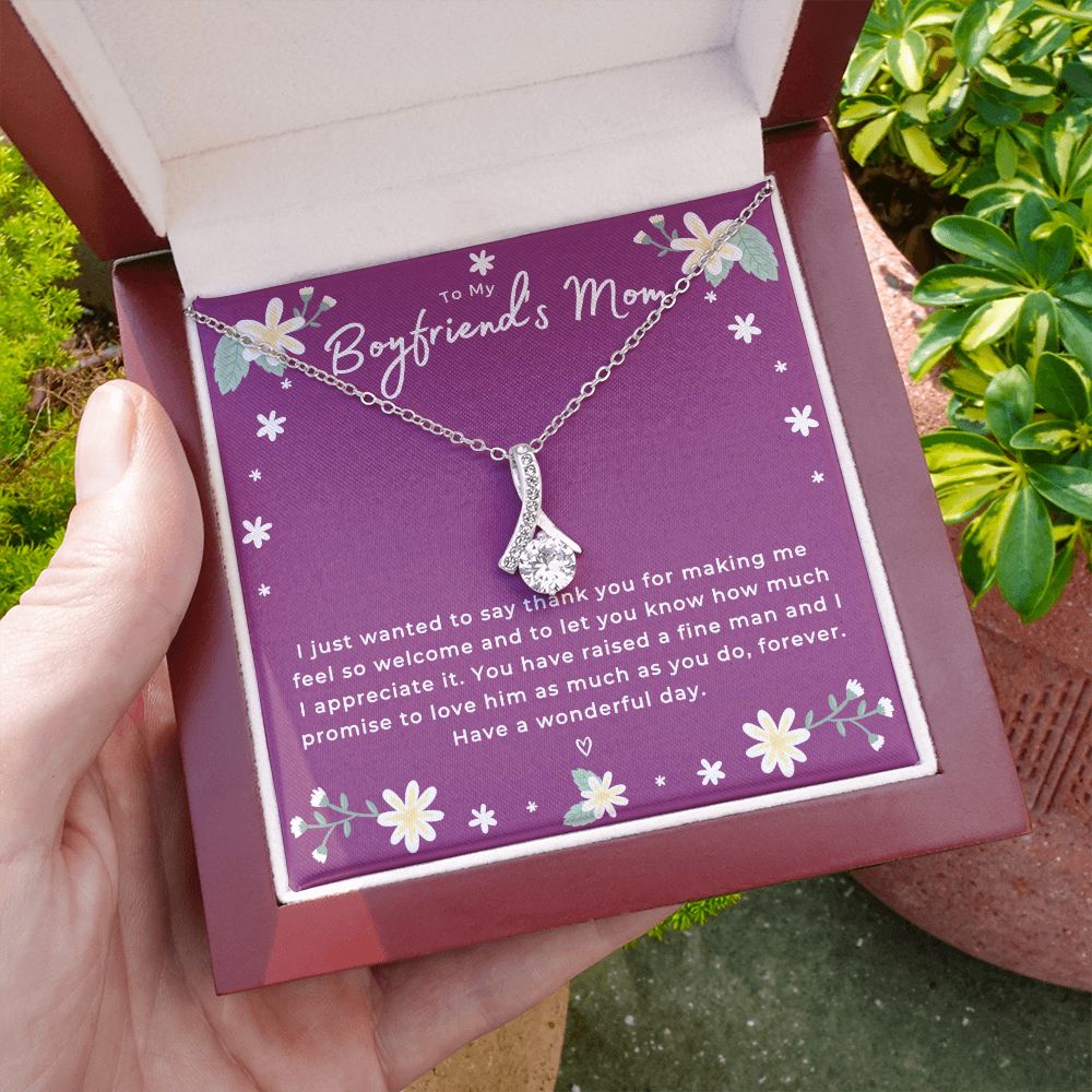 To My Boyfriend's Mom Alluring Beauty Necklace, Gift for Boyfriend