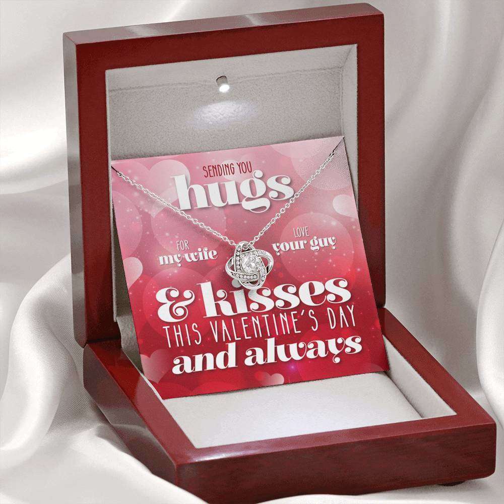 Hugs & Kisses - Wife Étoile Necklace