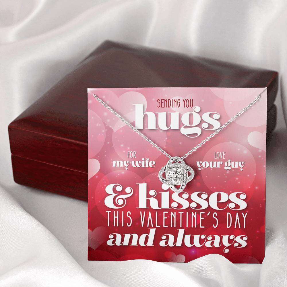 Hugs & Kisses - Wife Étoile Necklace