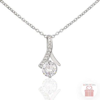 I Promise - Boyfriend's Mom Chérie Necklace